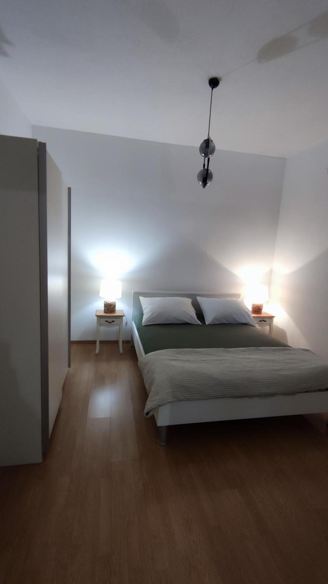 Apartments Kapetanovi Dvori โตรกีร์ ภายนอก รูปภาพ