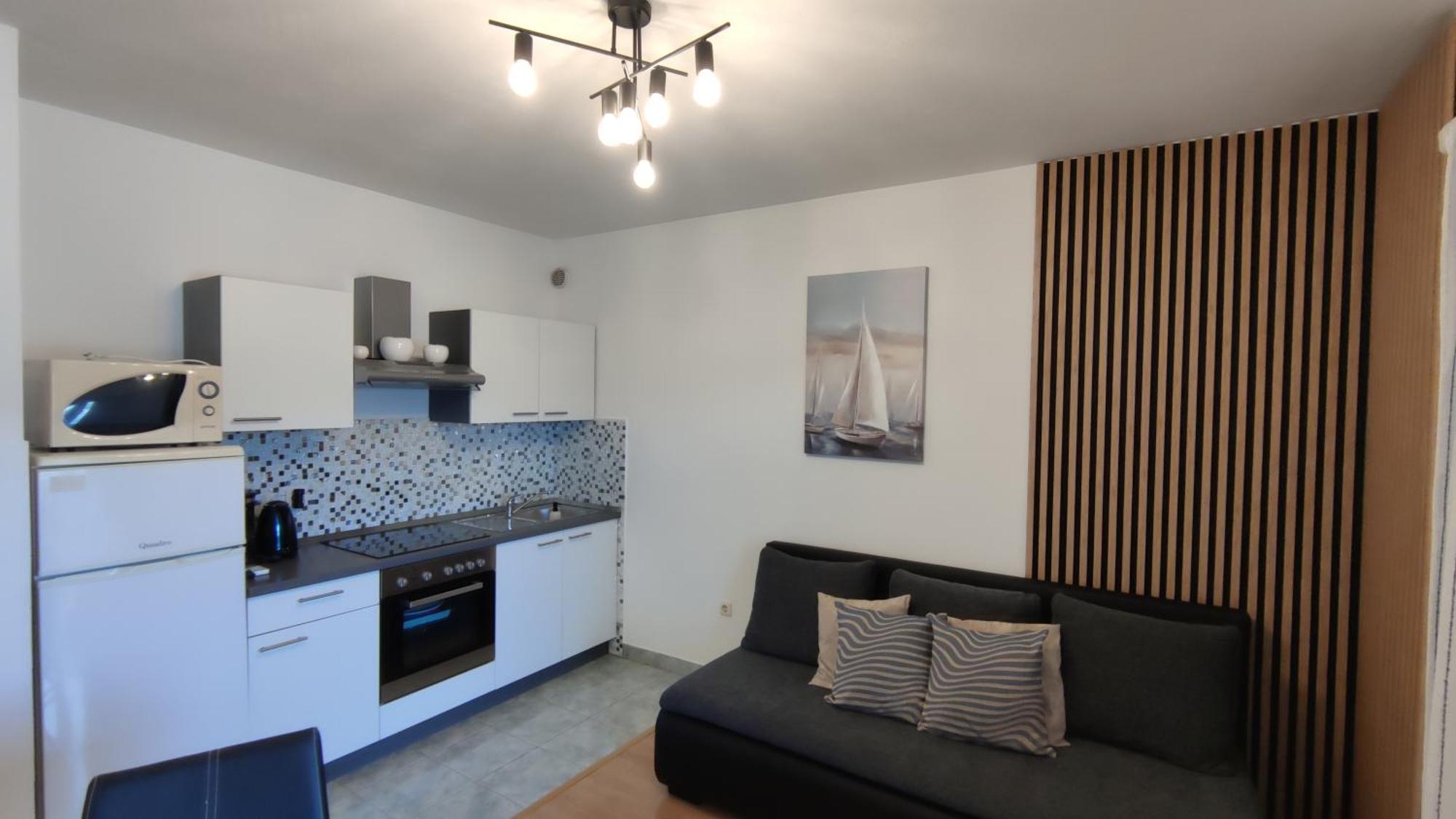 Apartments Kapetanovi Dvori โตรกีร์ ภายนอก รูปภาพ